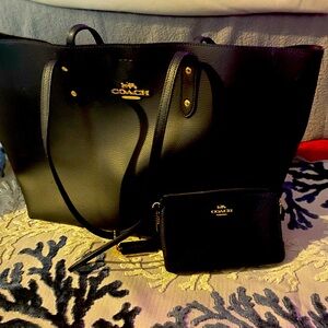 Coach tote and matching wallet